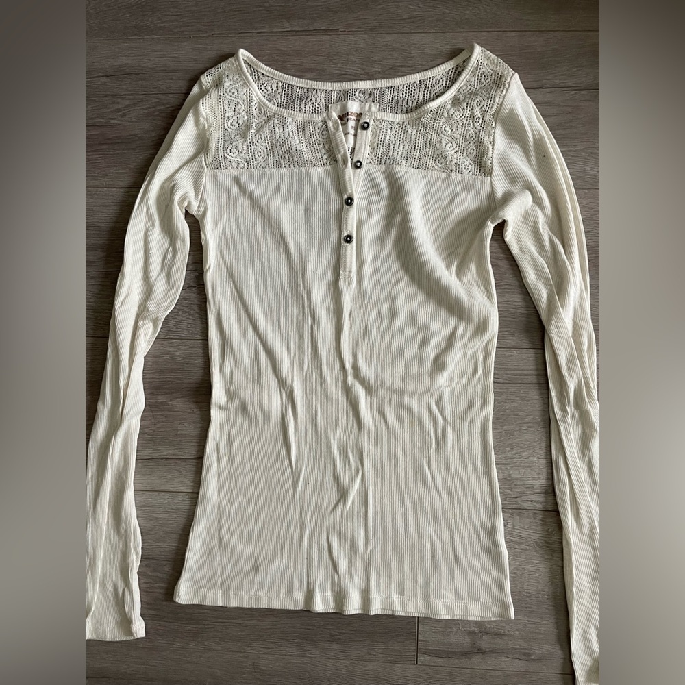 Arizona Jean Co Womens Cream/White Henley with lace - Size XS